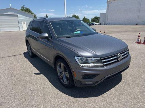 Platinum Gray Metallic 2020 Volkswagen Tiguan 2.0T SEL