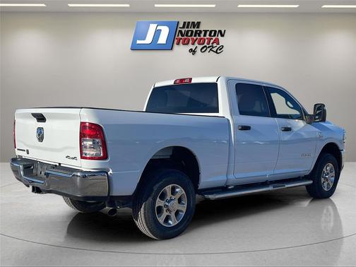 2024 RAM 2500 Big Horn Crew Cab 4x4 6'4' Box