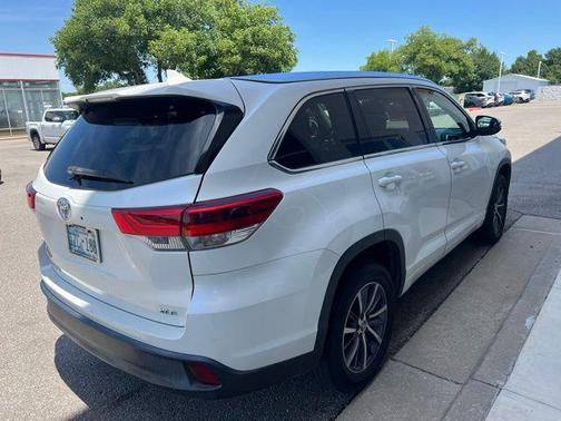 Blizzard Pearl 2018 Toyota Highlander XLE