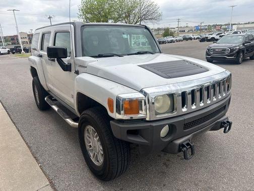 Birch White 2007 Hummer H3 Base