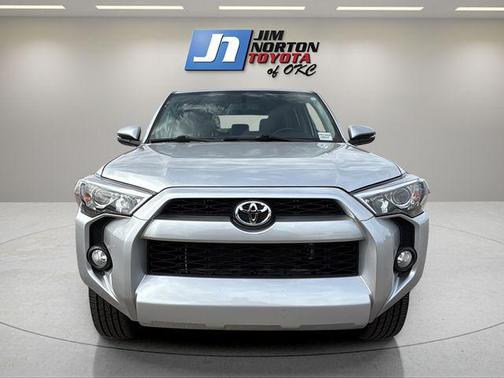Classic Silver Metallic 2016 Toyota 4Runner SR5 Premium
