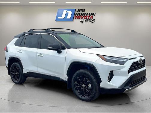 2025 Toyota RAV4 Hybrid SE