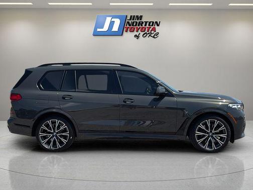 Dravit Grey Metallic 2022 BMW X7 xDrive40i