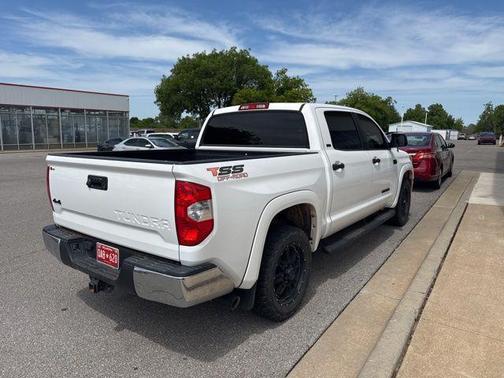 Super White 2017 Toyota Tundra SR5