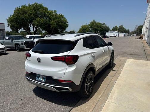 Summit White 2022 Buick Encore GX Select