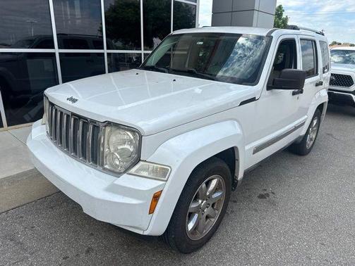 Bright White Clearcoat 2011 Jeep Liberty Limited