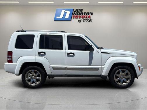 Bright White Clearcoat 2011 Jeep Liberty Limited