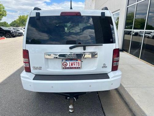 Bright White Clearcoat 2011 Jeep Liberty Limited