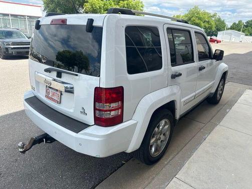 Bright White Clearcoat 2011 Jeep Liberty Limited