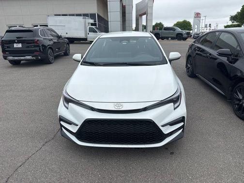Ice 2026 Toyota Corolla Hybrid SE