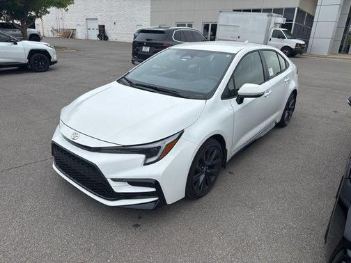 Ice 2026 Toyota Corolla Hybrid SE