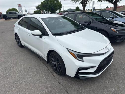 Ice 2026 Toyota Corolla Hybrid SE