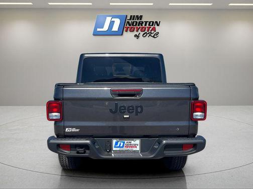 Granite Crystal Metallic Clearcoat 2025 Jeep Gladiator Texas Trail