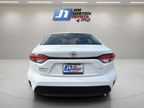 Ice 2026 Toyota Corolla LE