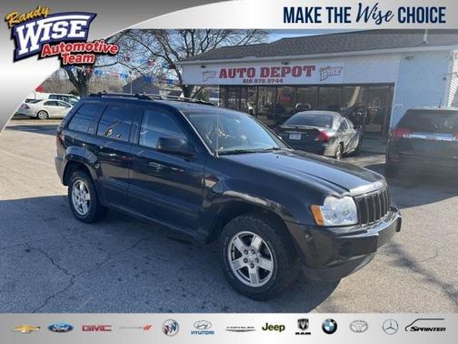 Photo 1 of 1 of 2005 Jeep Grand Cherokee Laredo