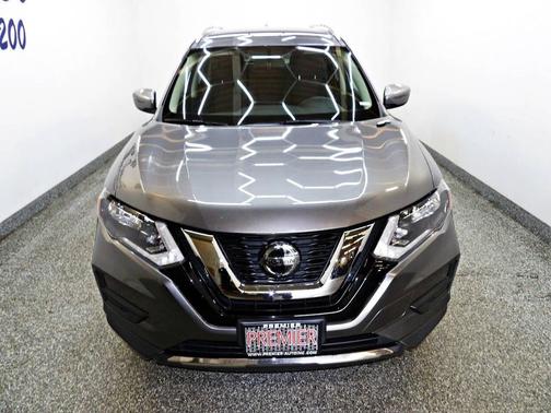 Gray 2018 Nissan Rogue SV