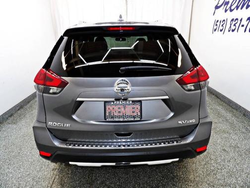 Gray 2018 Nissan Rogue SV