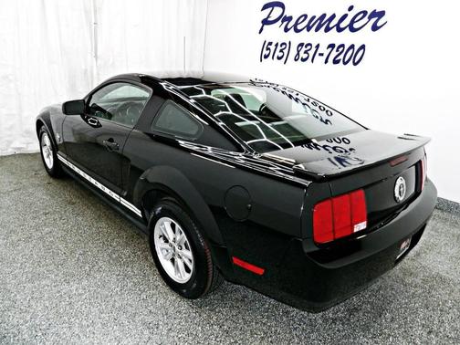 2009 Ford Mustang Base
