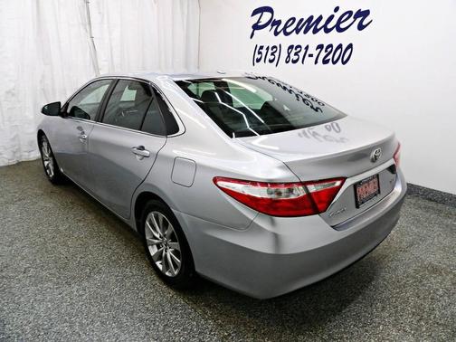 Silver 2015 Toyota Camry XLE