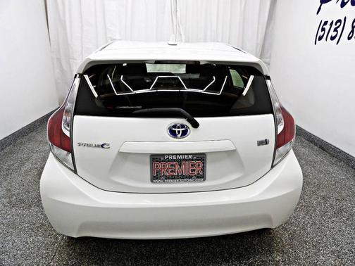 2016 Toyota Prius c Four