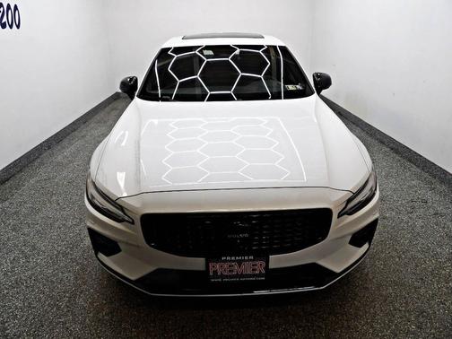 2024 Volvo S60 B5 Plus Black Edition 4dr Sedan