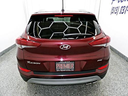 2017 Hyundai TUCSON SE