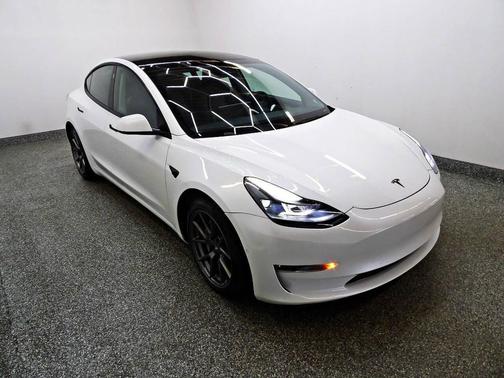 Pearl White Multi-Coat 2021 Tesla Model 3 Long Range