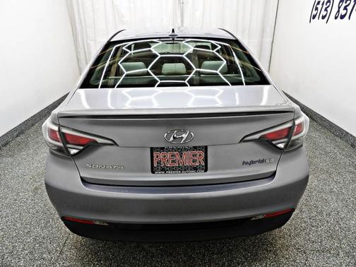 2016 Hyundai SONATA Hybrid SE