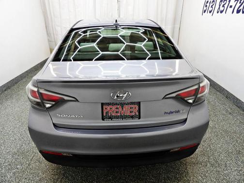 2016 Hyundai SONATA Hybrid SE