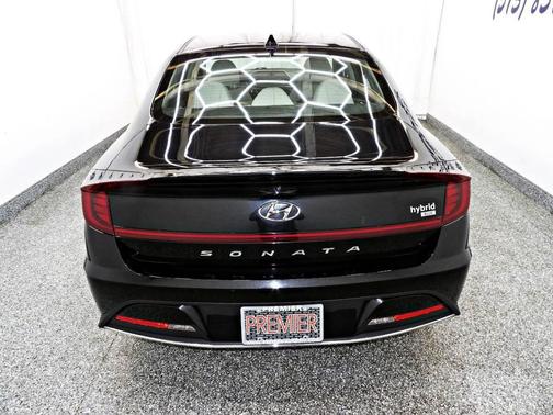 2021 Hyundai SONATA SE