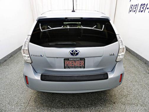 2013 Toyota Prius v Five