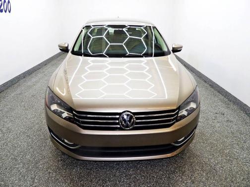 2015 Volkswagen Passat 1.8T Limited Edition