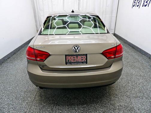 2015 Volkswagen Passat 1.8T Limited Edition