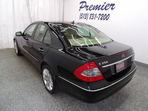 Black 2009 Mercedes-Benz E-Class E 350 4MATIC AWD 4dr Sedan
