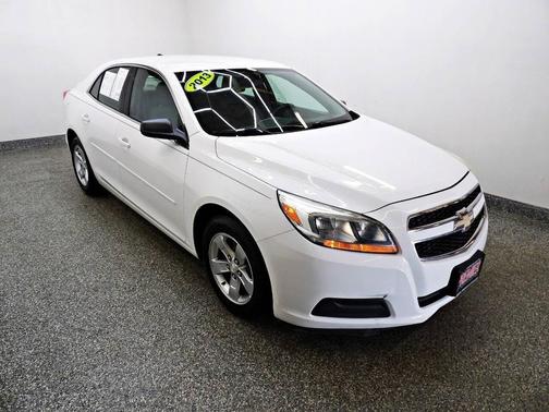 White 2013 Chevrolet Malibu 1LS
