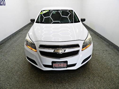 White 2013 Chevrolet Malibu 1LS