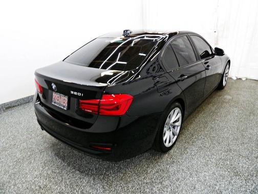 Black 2018 BMW 320 i