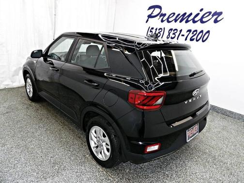 2021 Hyundai VENUE SE 4dr Crossover