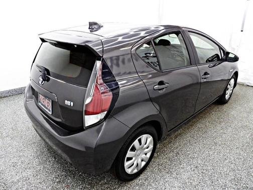 2016 Toyota Prius c Two