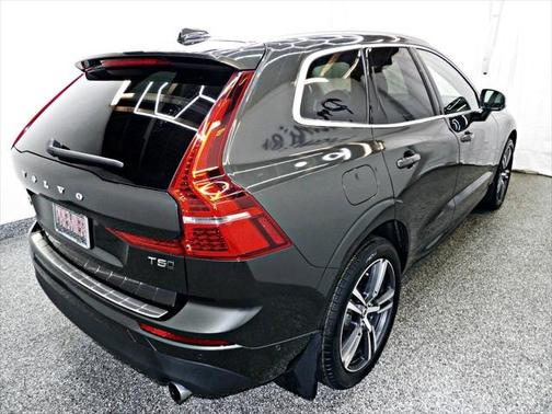 2019 Volvo XC60 T5 Momentum