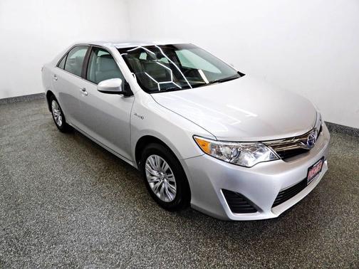 Silver 2013 Toyota Camry Hybrid SE