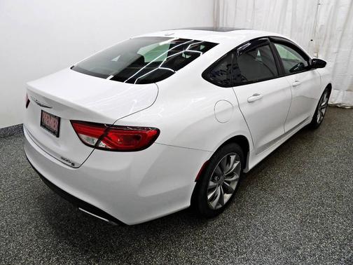 2016 Chrysler 200 S