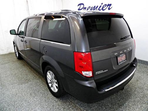 Gray 2019 Dodge Grand Caravan SXT