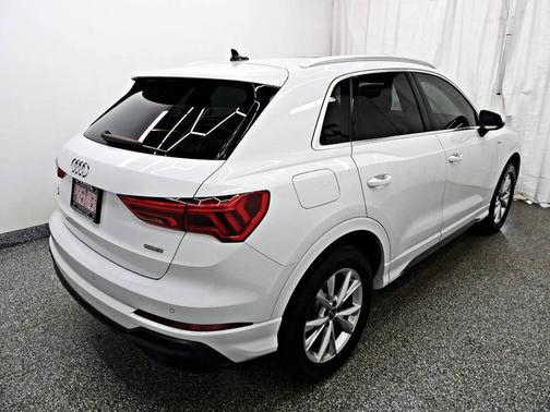 2021 Audi Q3 45 S line Premium