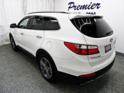 2016 Hyundai SANTA FE SE