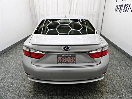 2014 Lexus ES 300h Base