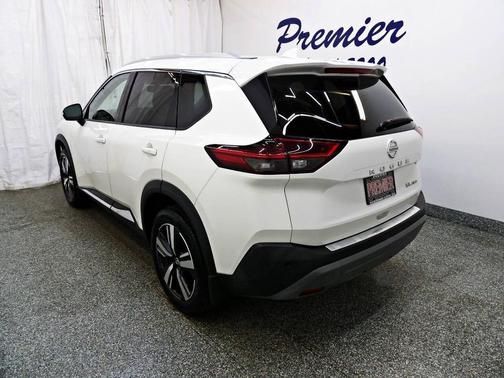 White 2021 Nissan Rogue SL