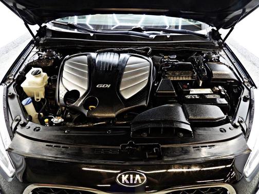 2014 Kia Cadenza Premium 4dr Sedan