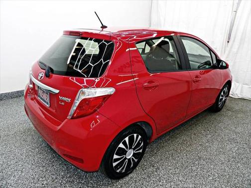 2012 Toyota Yaris LE