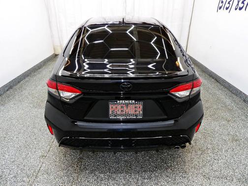 Black 2020 Toyota Corolla SE